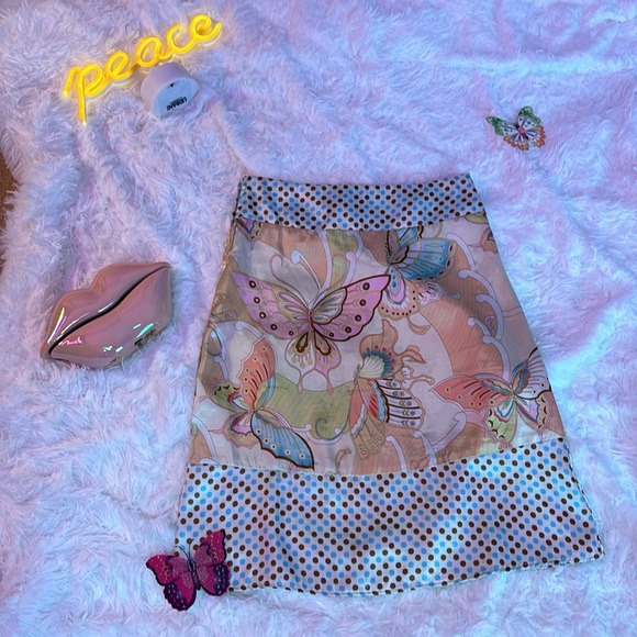 Butterfly and polkadot silk skirt - Picture 7 of 8